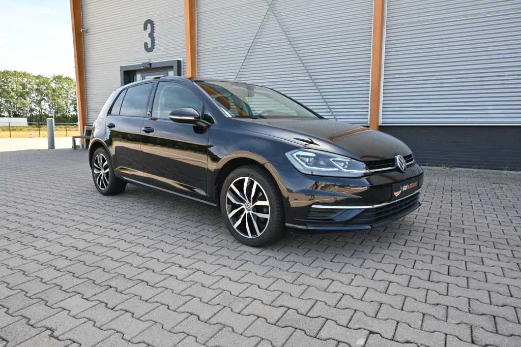 Volkswagen Golf (2017) — foto 1