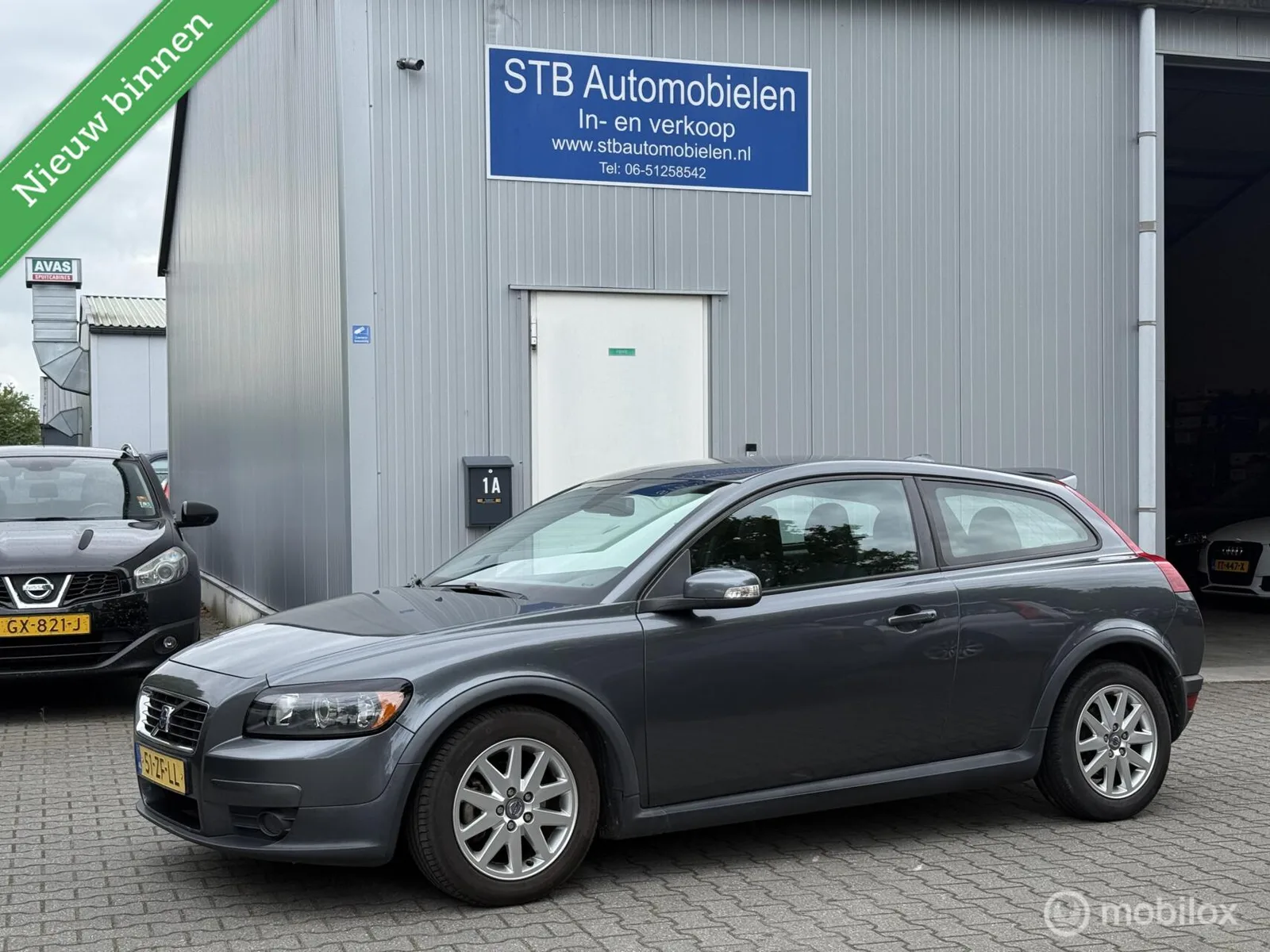 Volvo C30 (2008) — foto 1