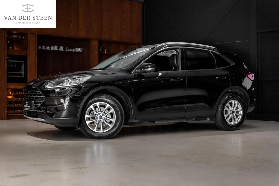 Ford Kuga (2023) — foto 1