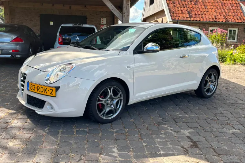 Alfa Romeo Mito (2011)