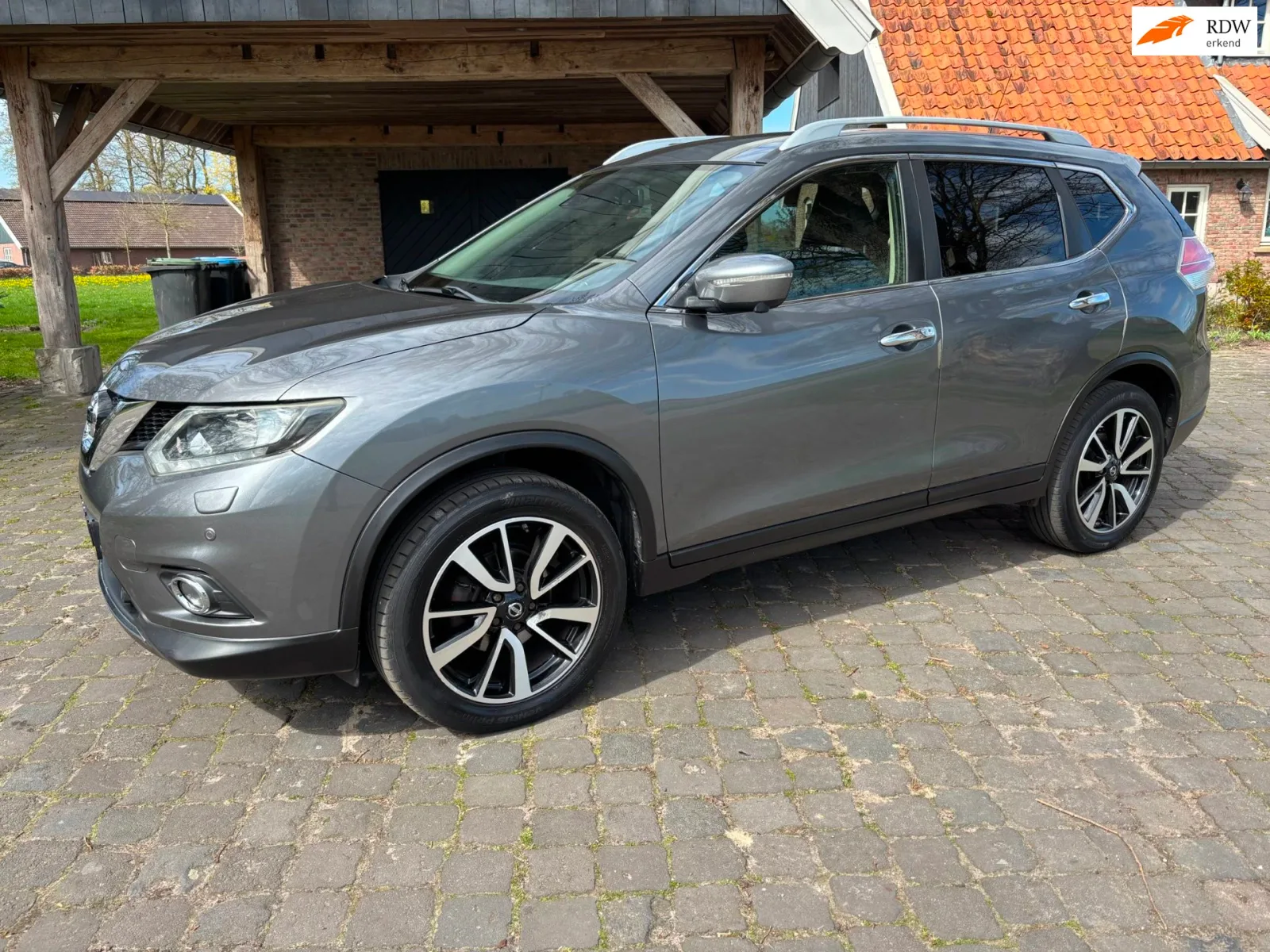 Nissan X-Trail (2016) — foto 1