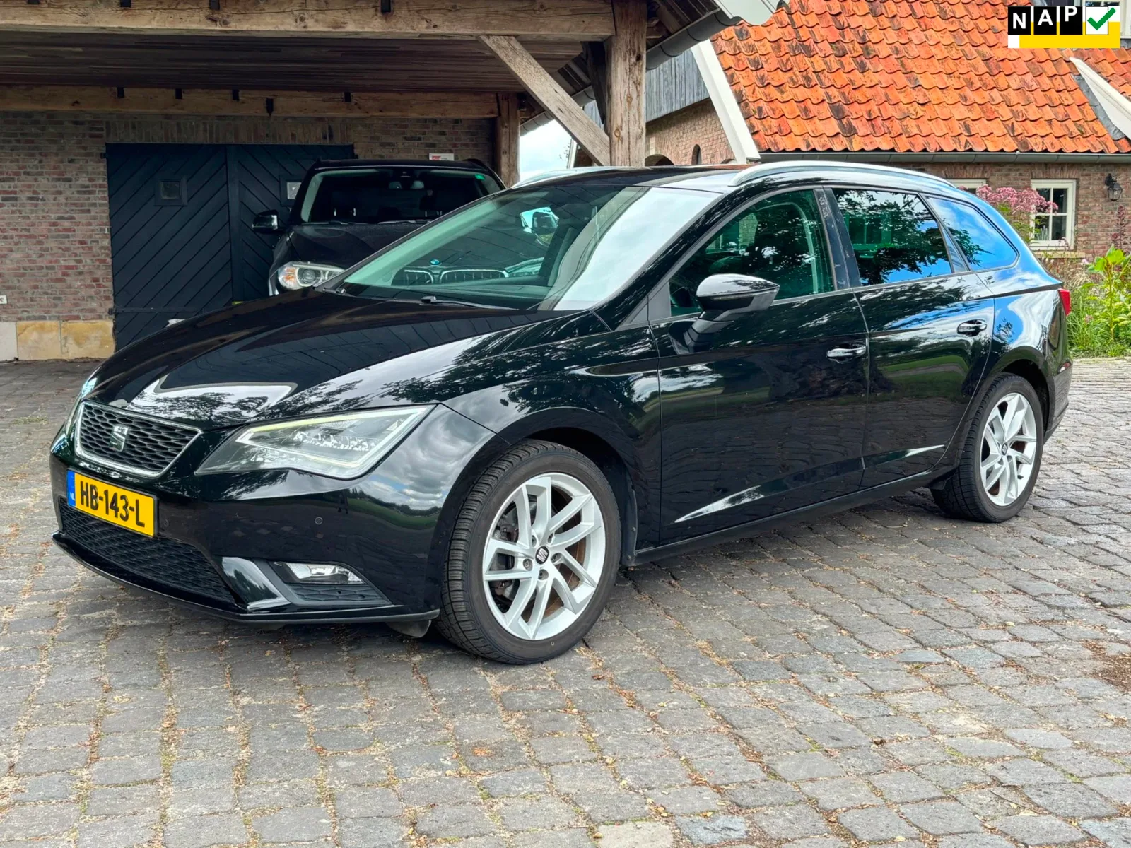 SEAT Leon (2015) — foto 1