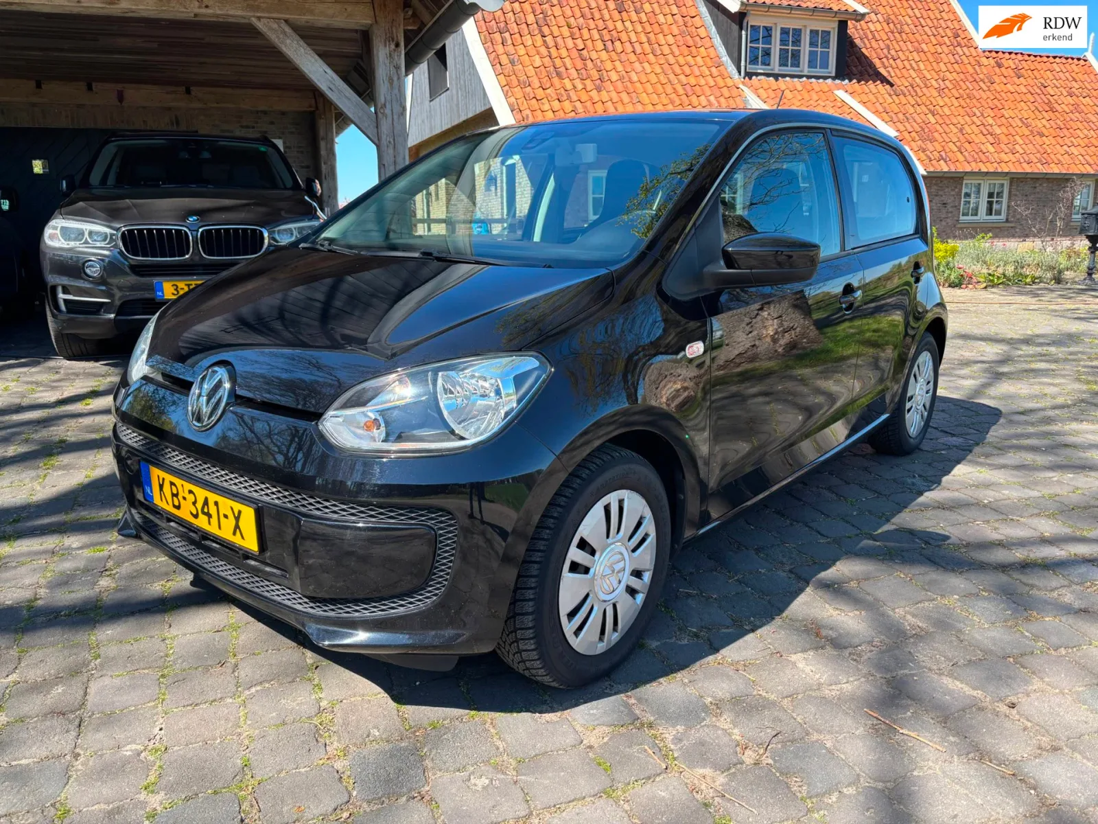 Volkswagen Up! (2016) — foto 1