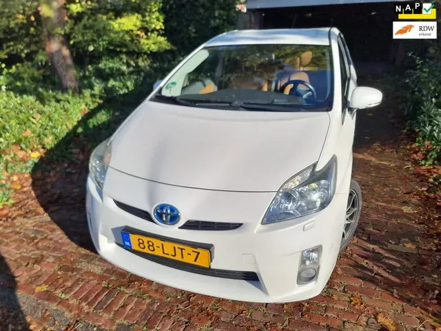 Toyota Prius (2010) — foto 1
