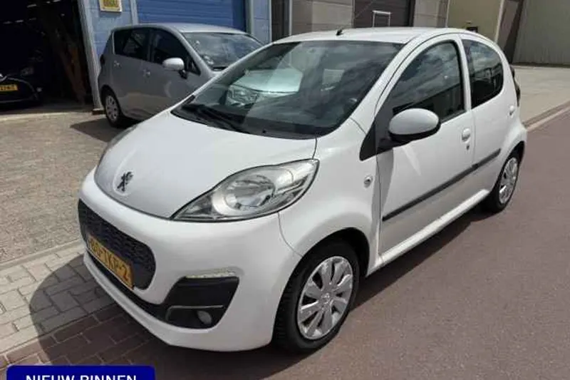 Peugeot 107 (2012)