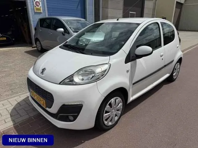 Peugeot 107 (2012) — foto 1