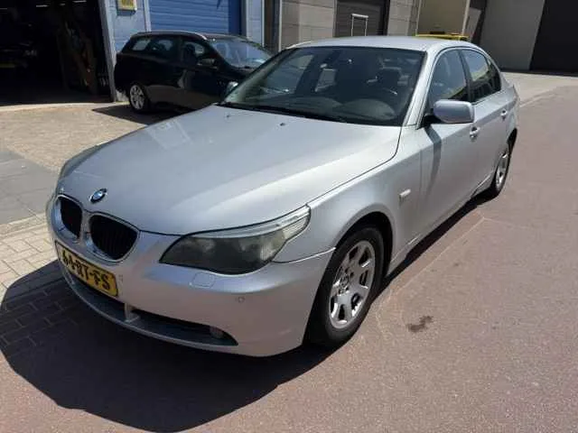 BMW 5-Serie (2005) — foto 1