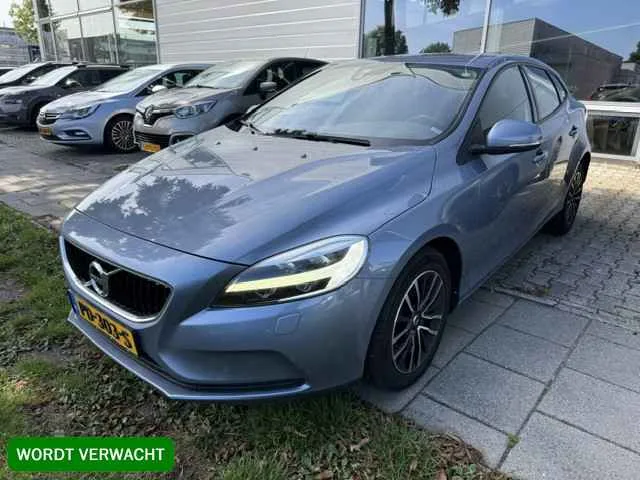 Volvo V40 (2017) — foto 1