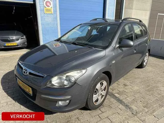 Hyundai i30 (2010) — foto 1