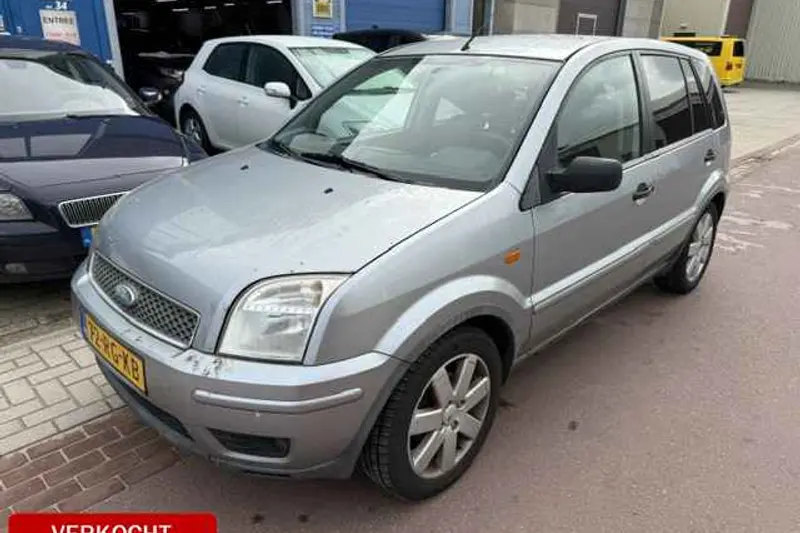 Ford Fusion (2005)