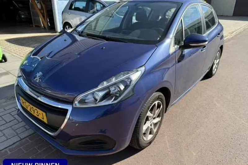 Peugeot 208 (2017)