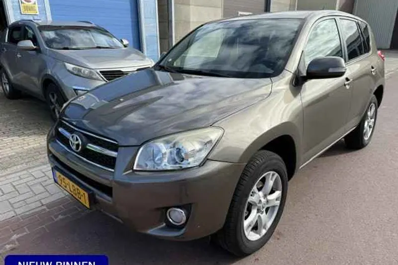Toyota RAV4 (2010)