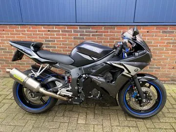 Yamaha YZF-R6 (2004) — foto 1