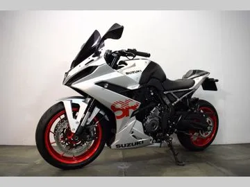 Suzuki GSX-8R (2024) — foto 1
