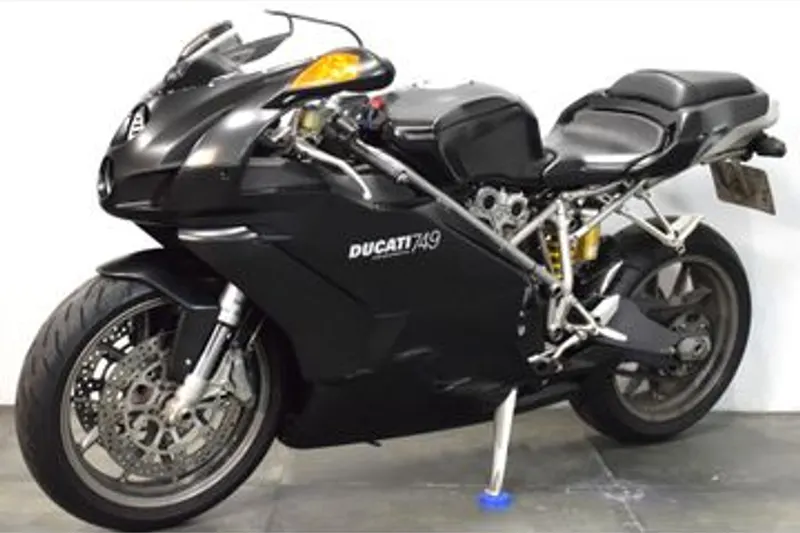 Ducati 749 (2005)