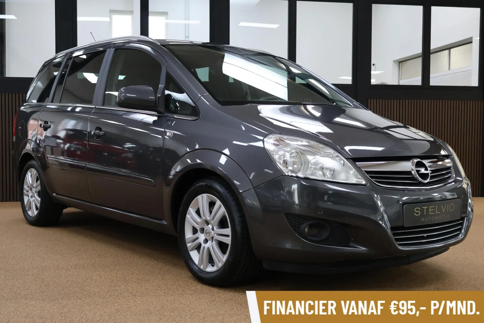 Opel Zafira (2010) — foto 1