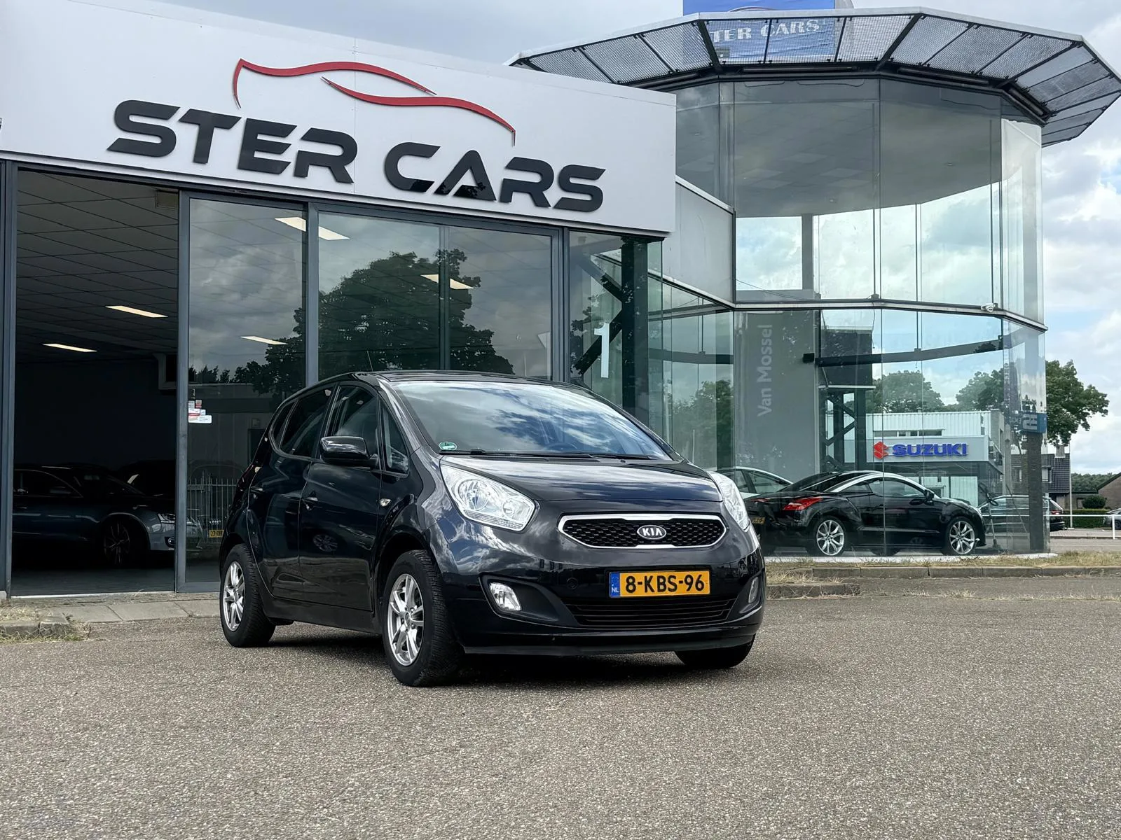 Kia Venga (2013) — foto 1
