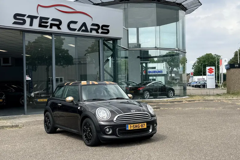 MINI One (2013)