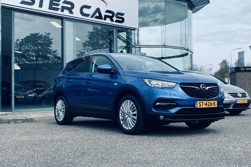 Opel Grandland X (2018)