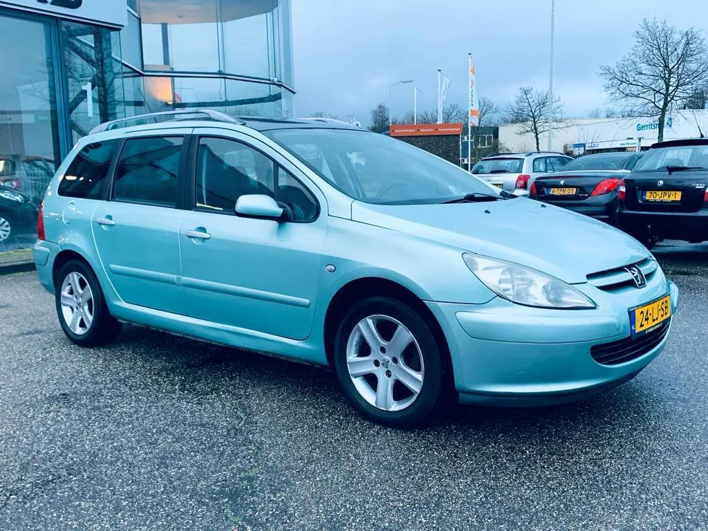 Peugeot 307 SW (2003) — foto 1