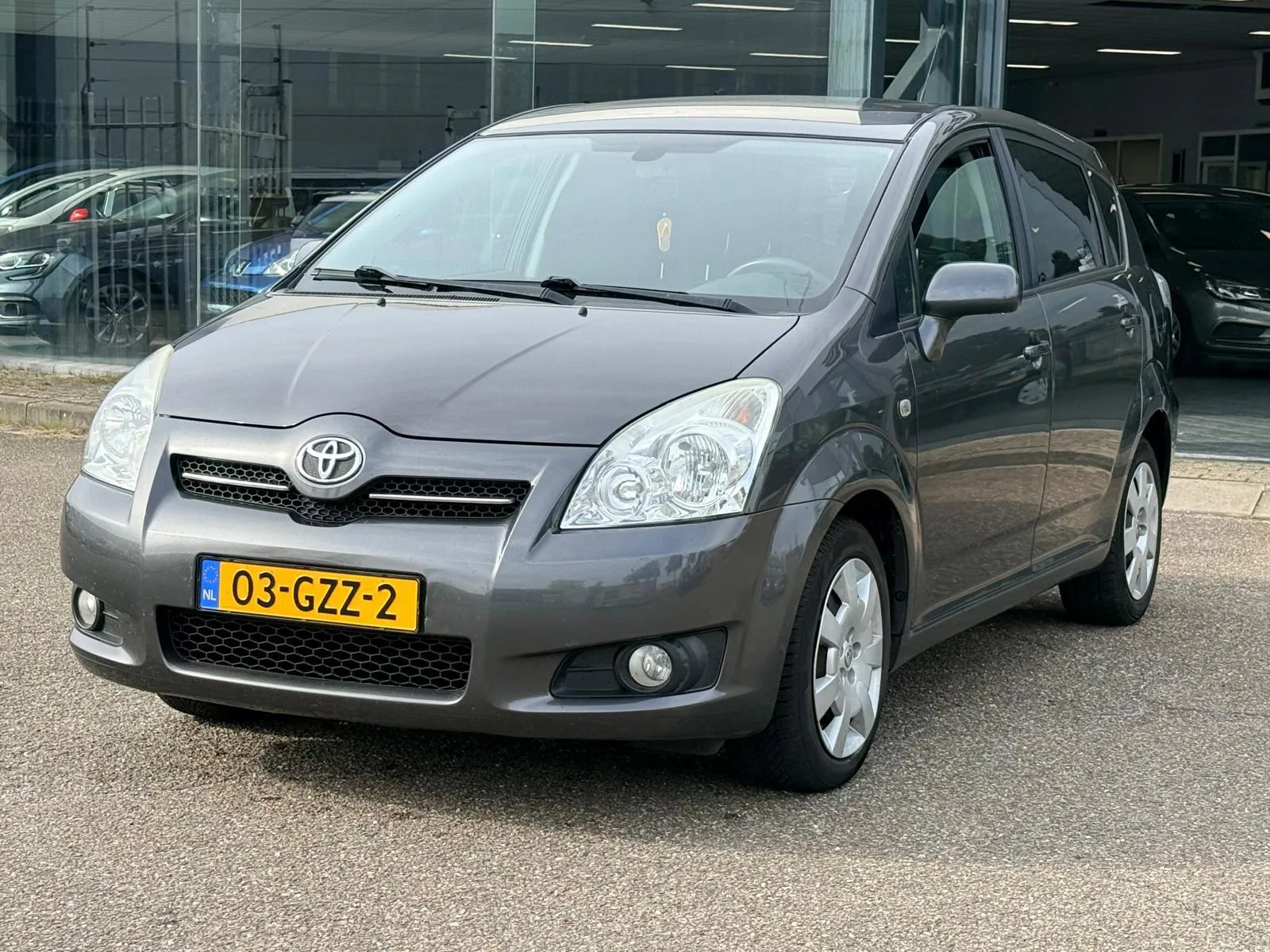 Toyota Verso (2008) — foto 1
