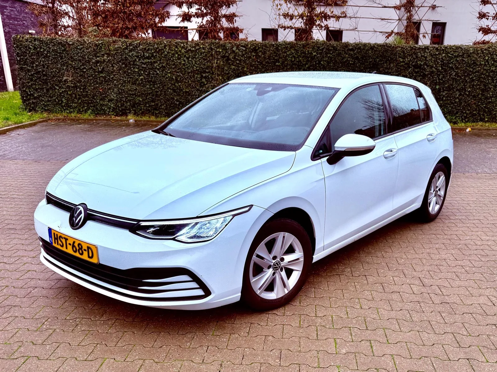 Volkswagen Golf (2020) — foto 1