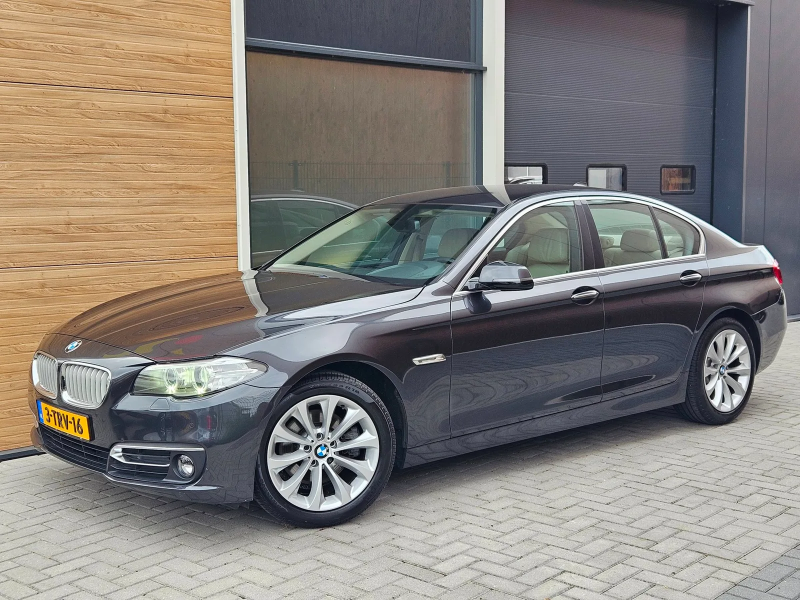 BMW 5-Serie (2014) — foto 1