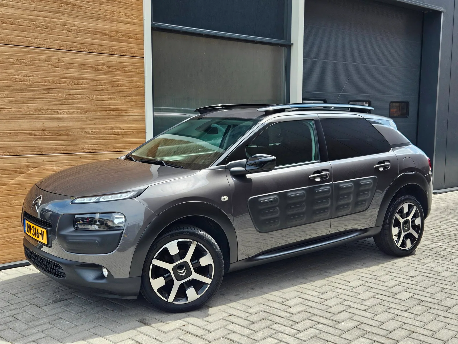 Citroën C4 Cactus (2018) — foto 1
