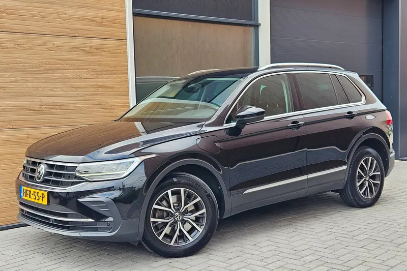 Volkswagen Tiguan (2021)