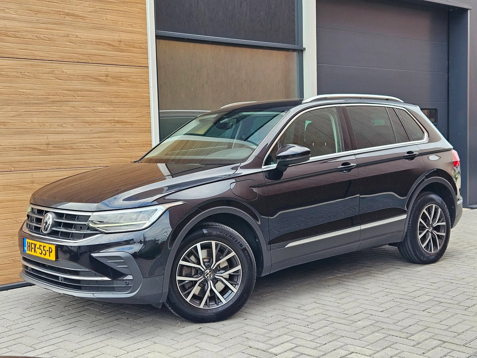 Volkswagen Tiguan (2021) — foto 1