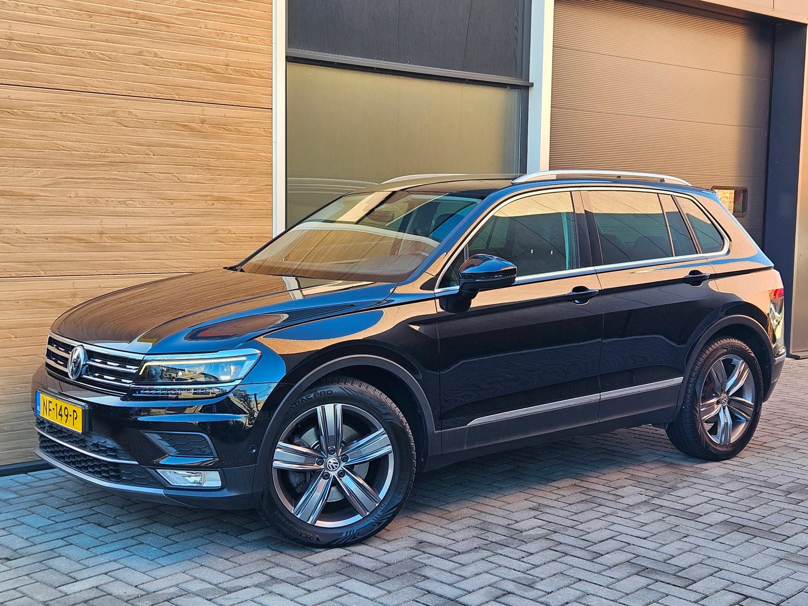 Volkswagen Tiguan (2017) — foto 1
