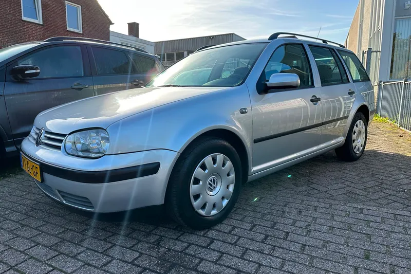 Volkswagen Golf (2001)