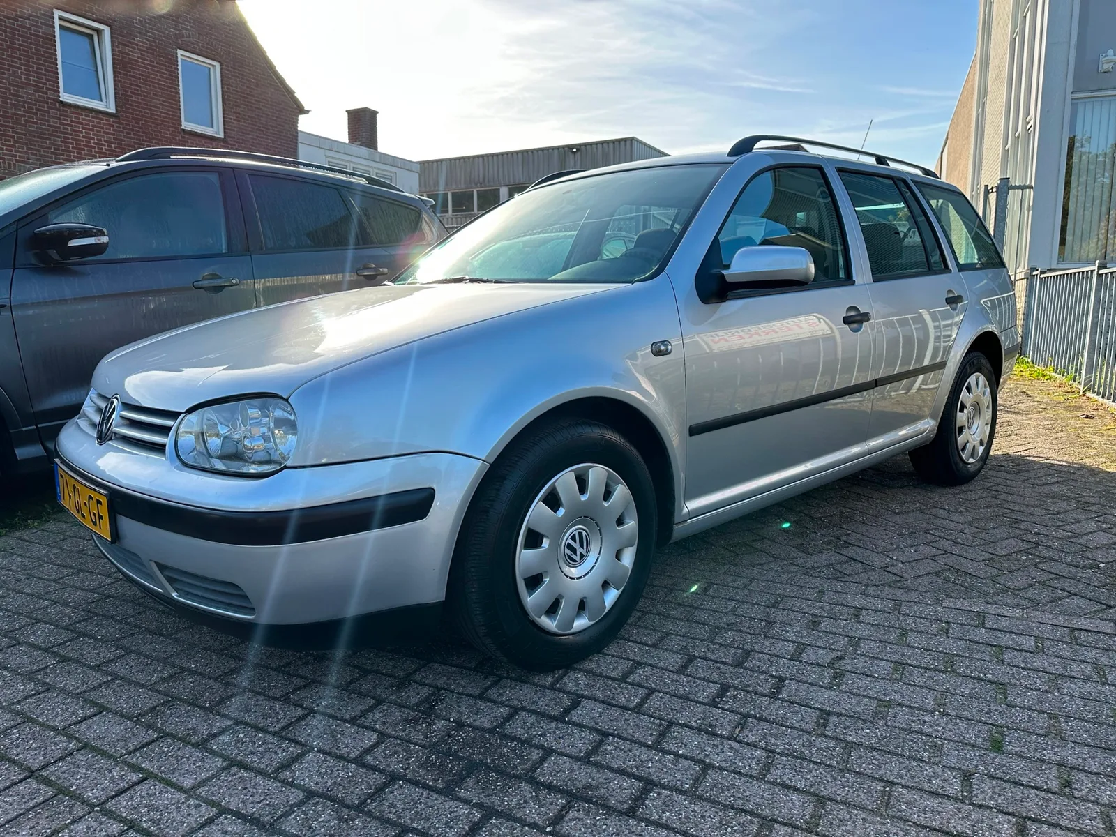 Volkswagen Golf (2001) — foto 1