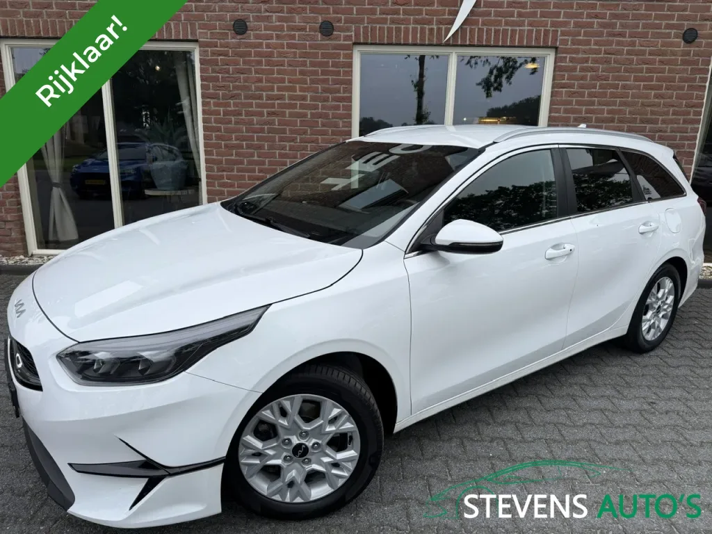 Kia Ceed (2024) — foto 1
