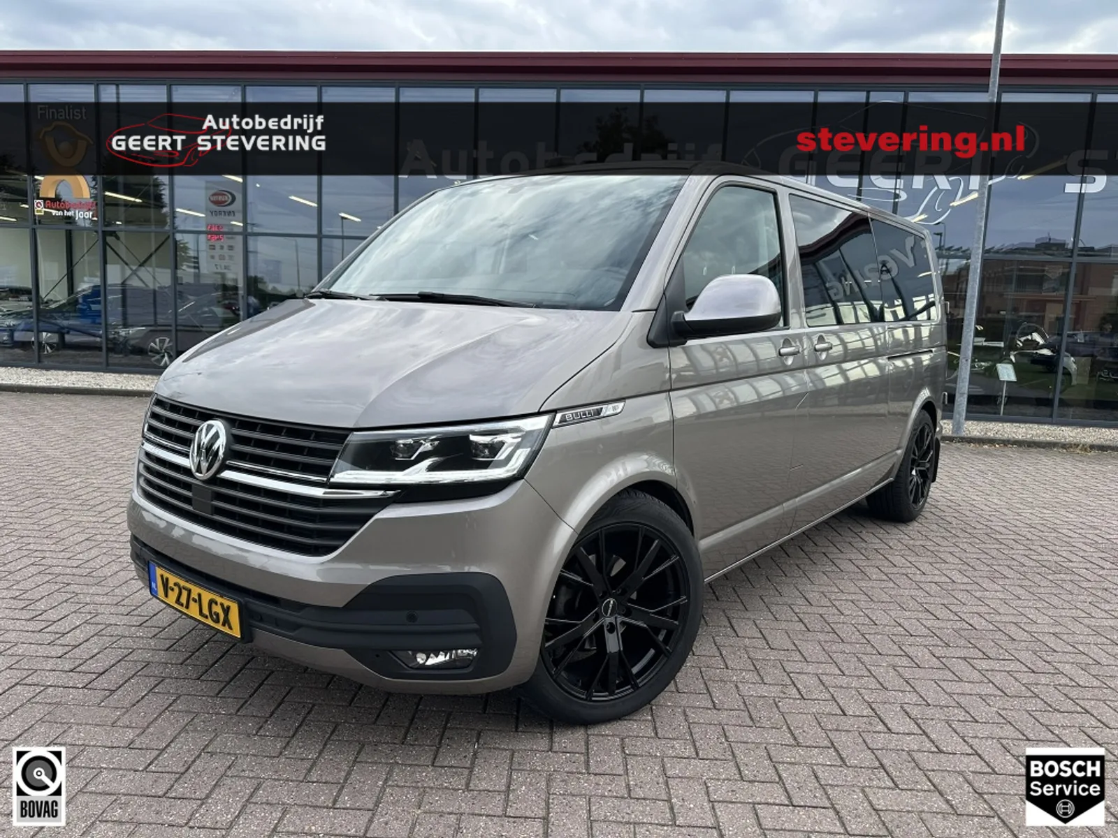 Volkswagen Transporter (2023) — foto 1