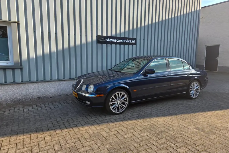 Jaguar S-Type (1999)
