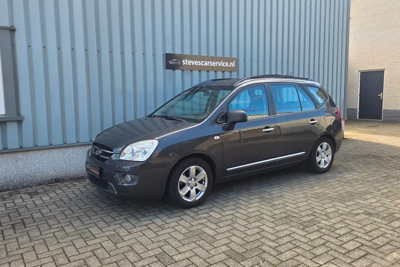 Kia Carens (2007)