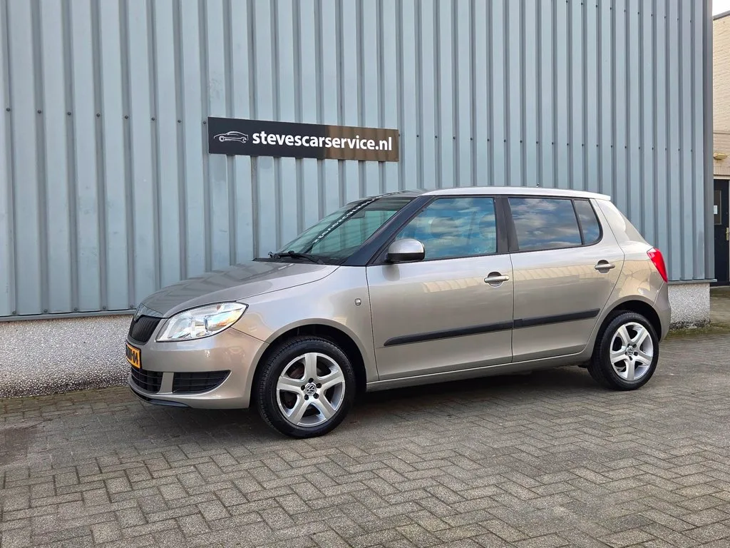 Škoda Fabia (2011) — foto 1
