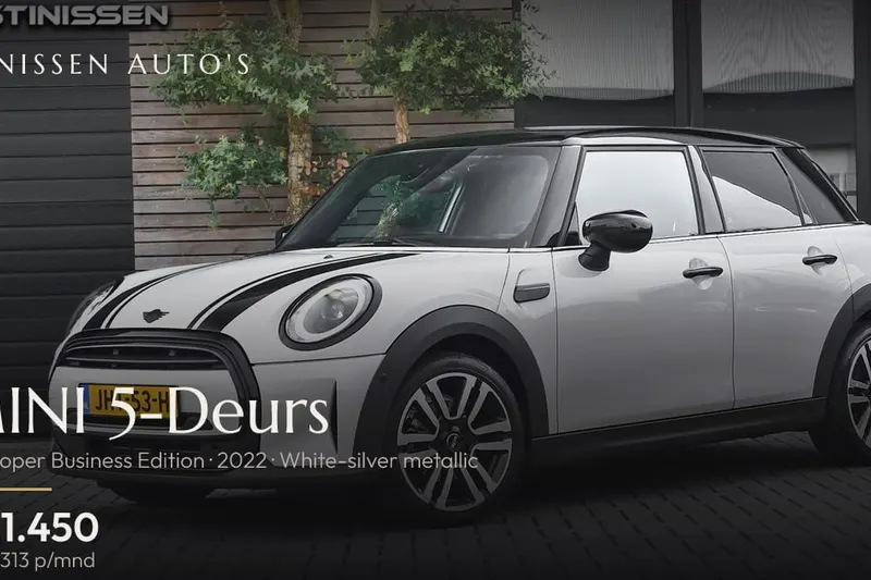 MINI Cooper (2022)