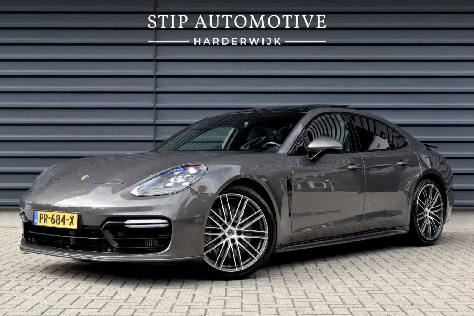 Porsche Panamera (2017) — foto 1