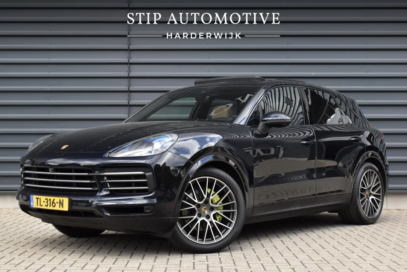 Porsche Cayenne (2016) — foto 1