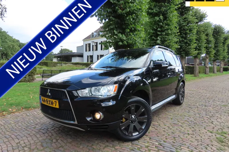 Mitsubishi Outlander (2011)