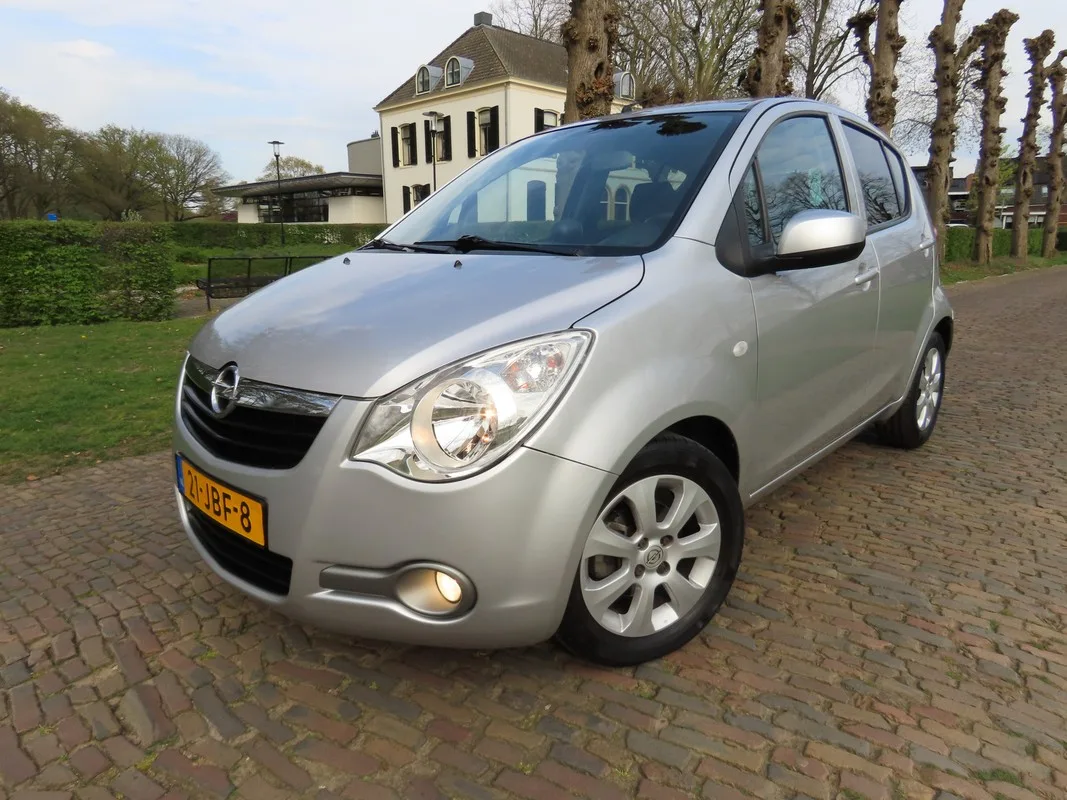 Opel Agila (2009) — foto 1