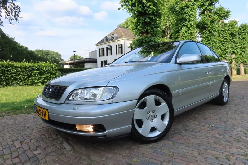 Opel Omega (2003)