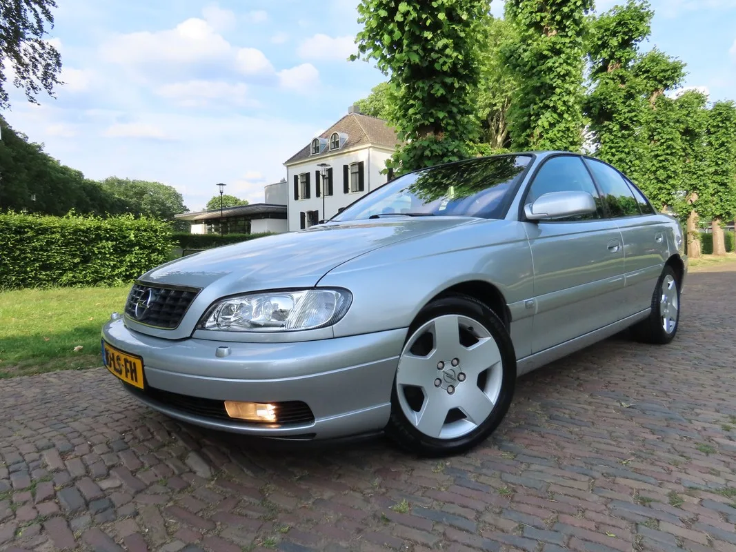 Opel Omega (2003) — foto 1