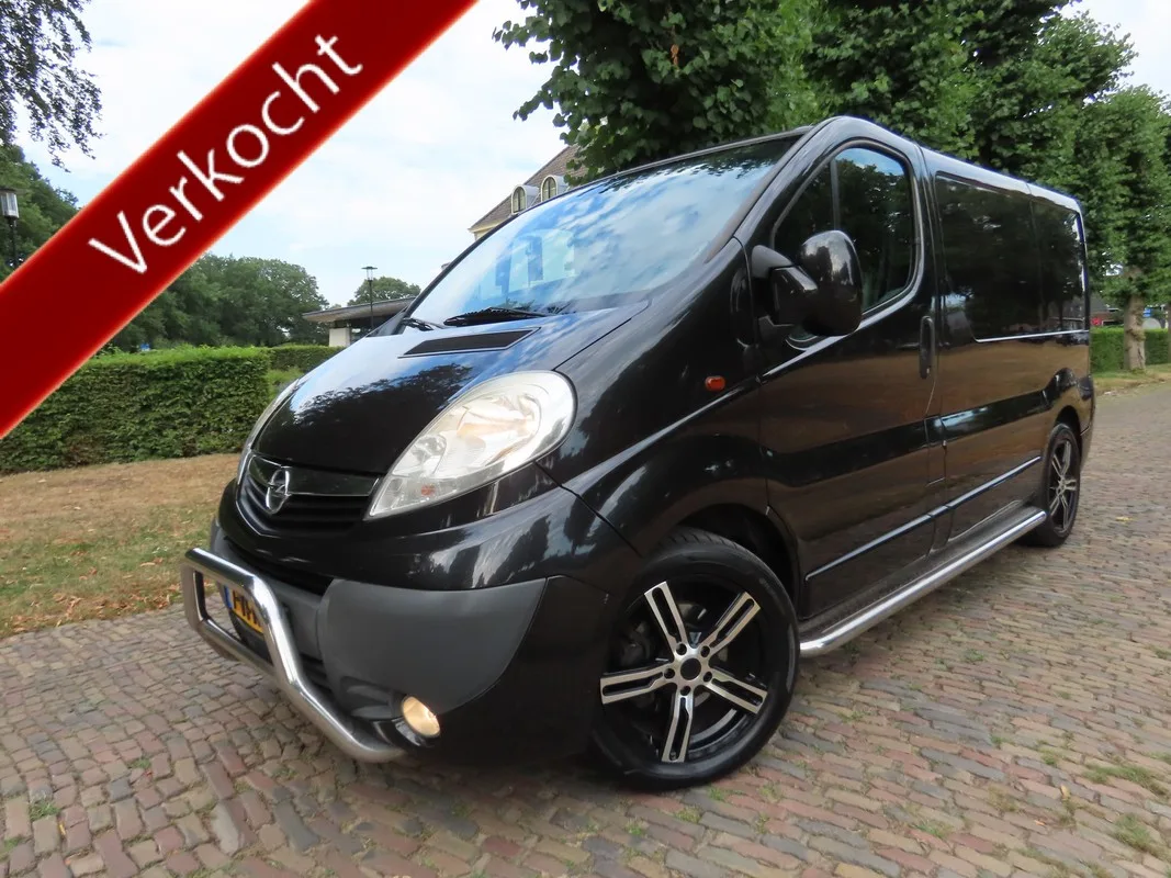 Opel Vivaro (2009) — foto 1