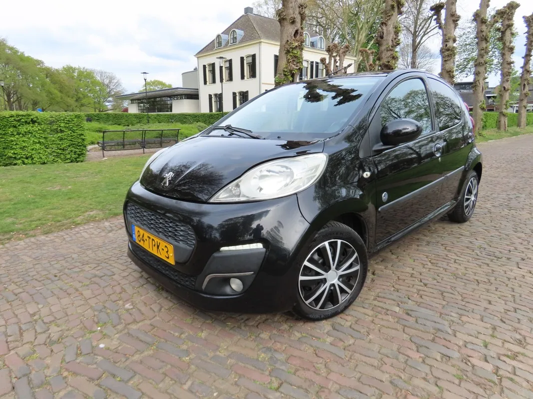 Peugeot 107 (2012) — foto 1