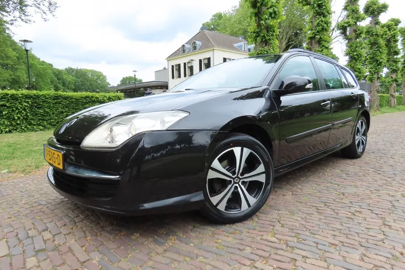 Renault Laguna (2027)