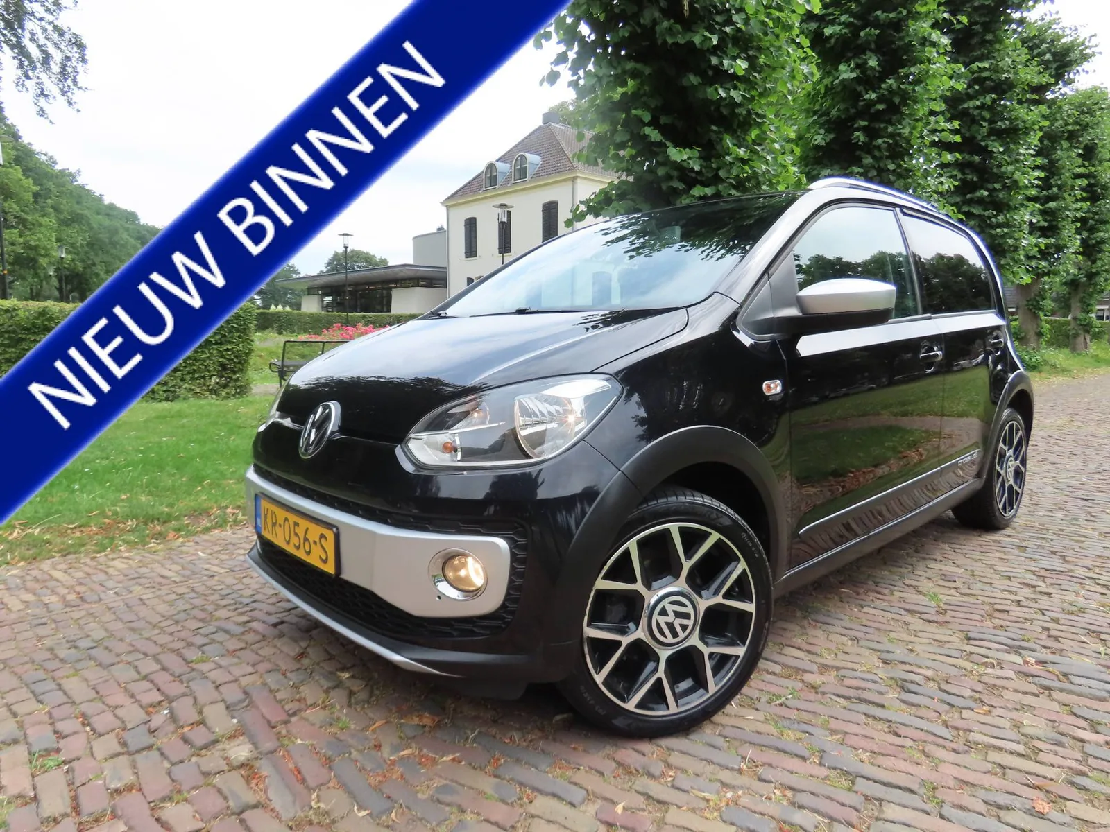 Volkswagen Up! (2014) — foto 1