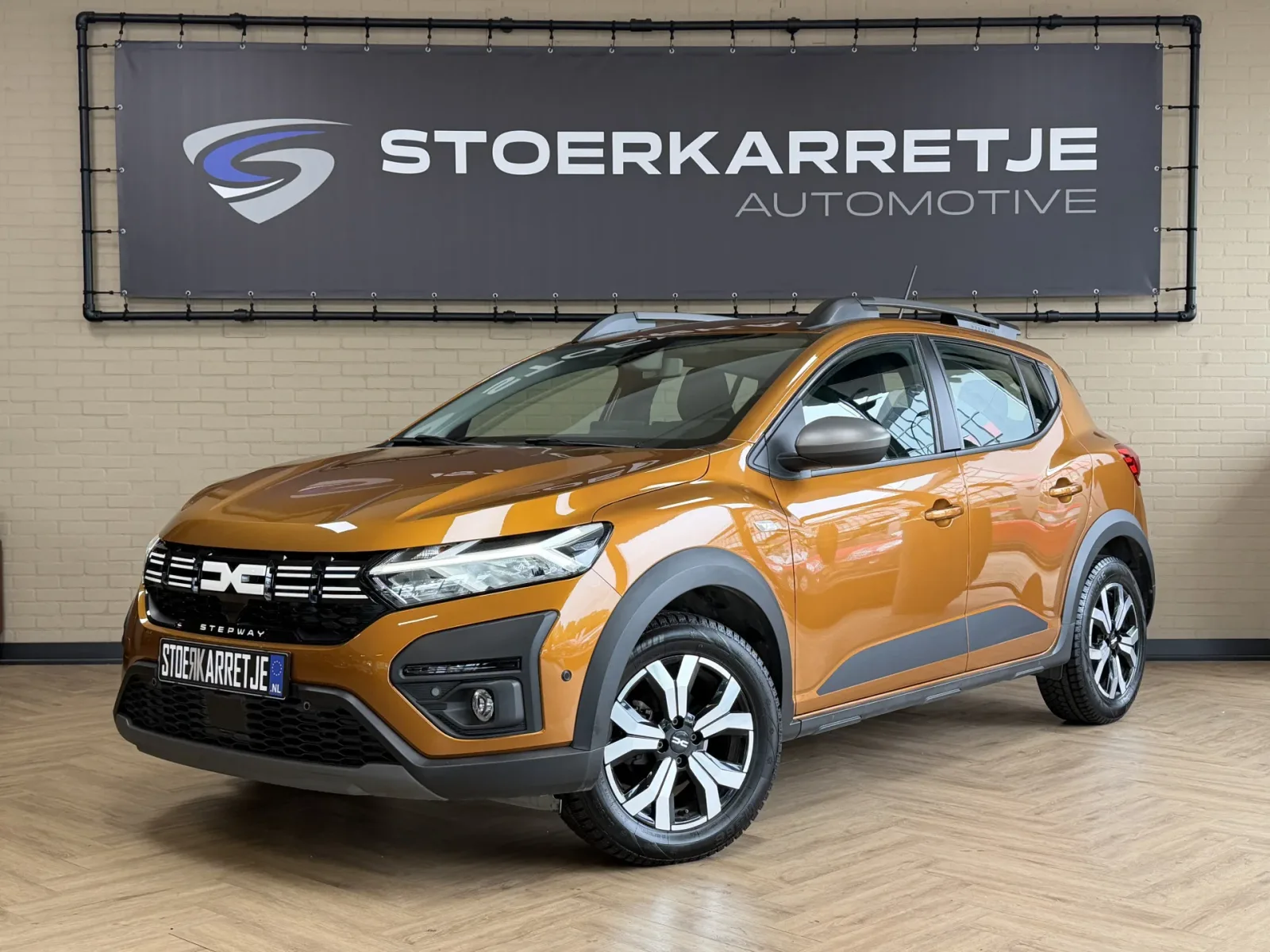 Dacia Sandero Stepway (2023) — foto 1